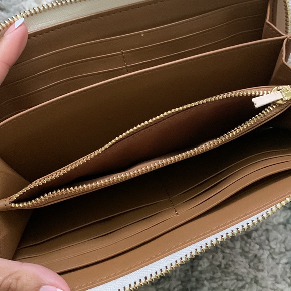 Coach large wallet - Picture 3 of 3